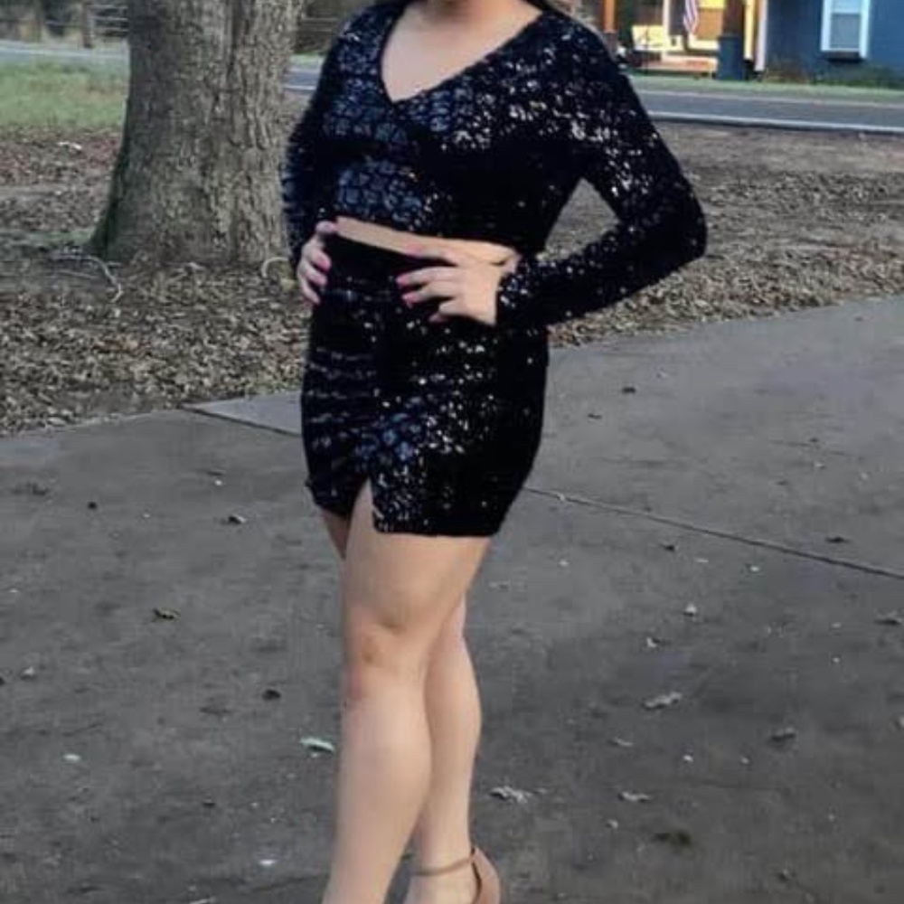 Two-piece set Sequin-embellished